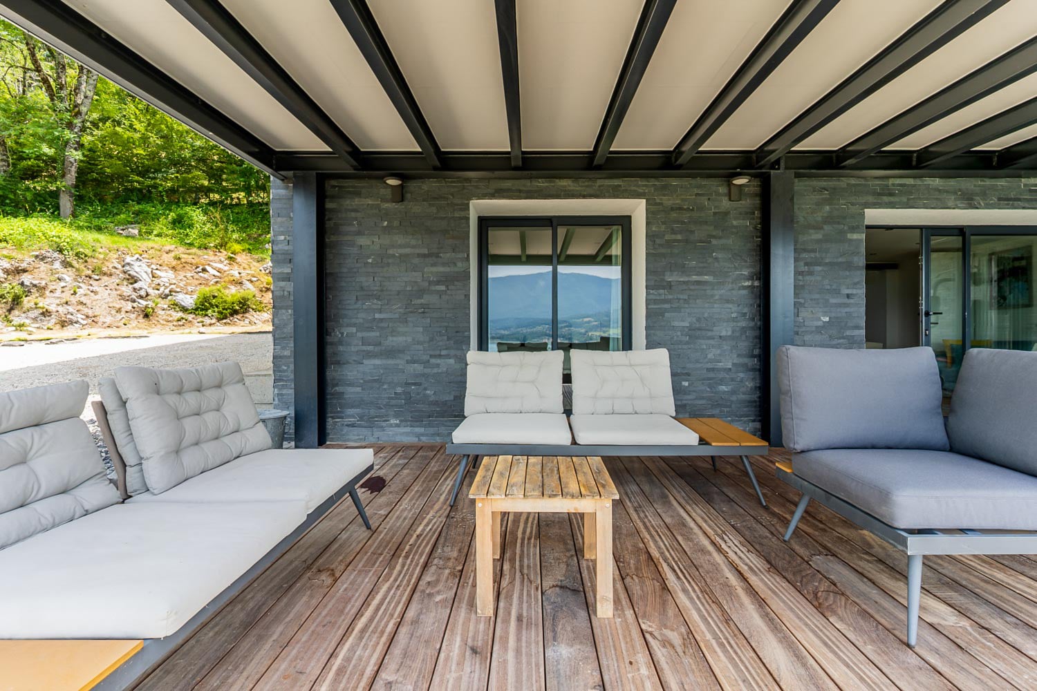 Covered terrace | Holiday apartment in Talloires-Montmin