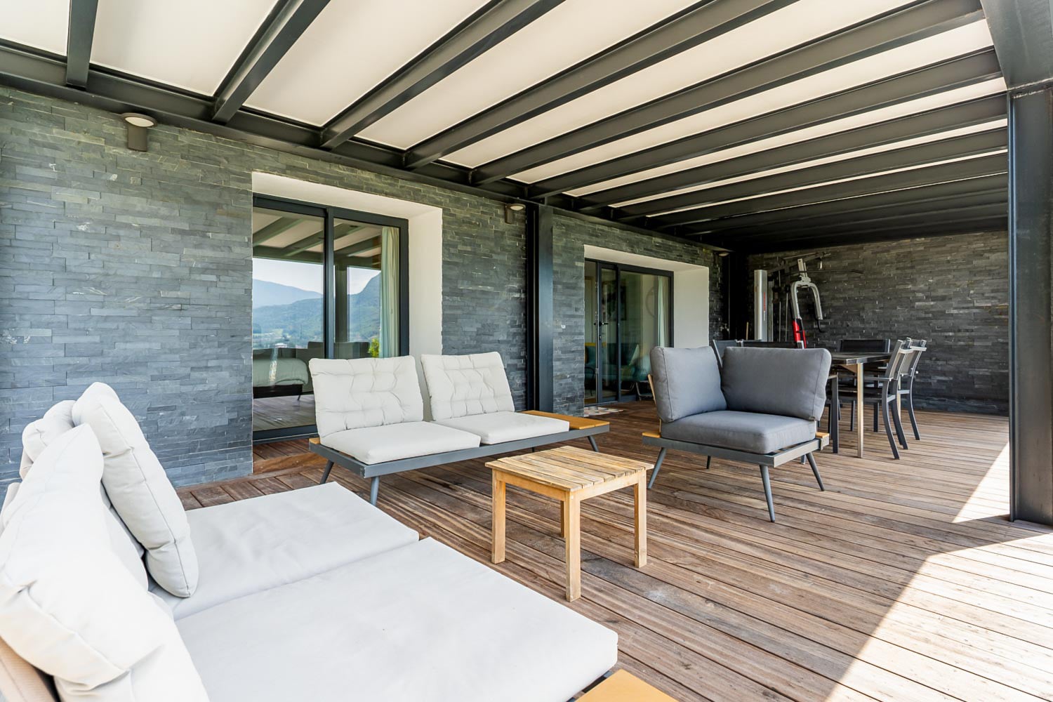 Covered terrace | Holiday apartment in Talloires-Montmin