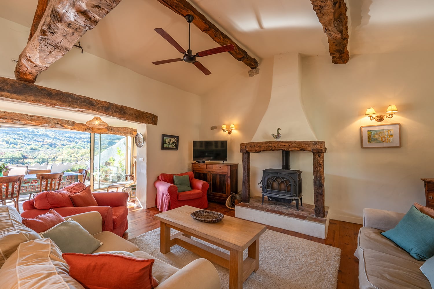 Sitting room | Holiday home in Occitanie