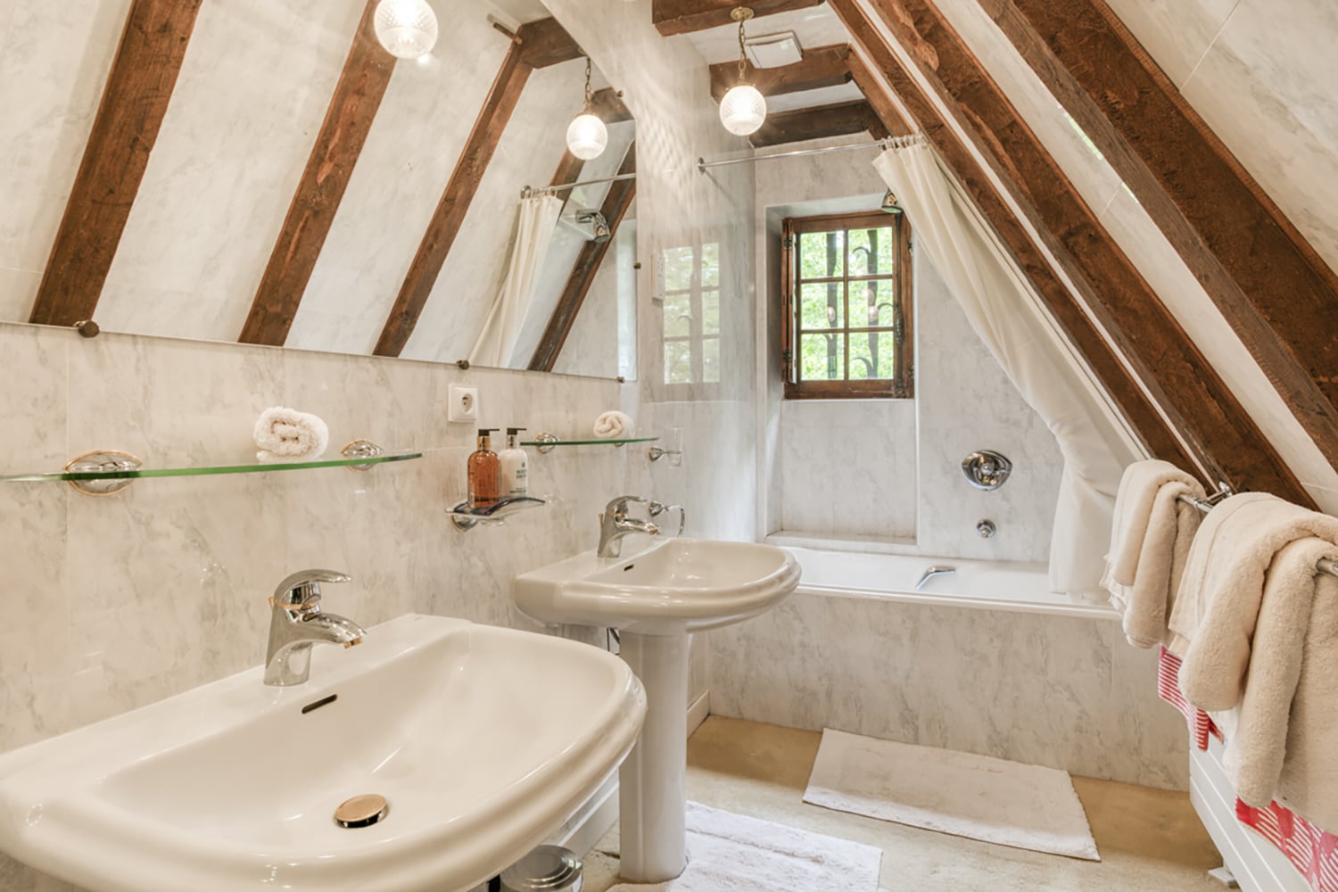 Bathroom | Holiday home in Nouvelle-Aquitaine