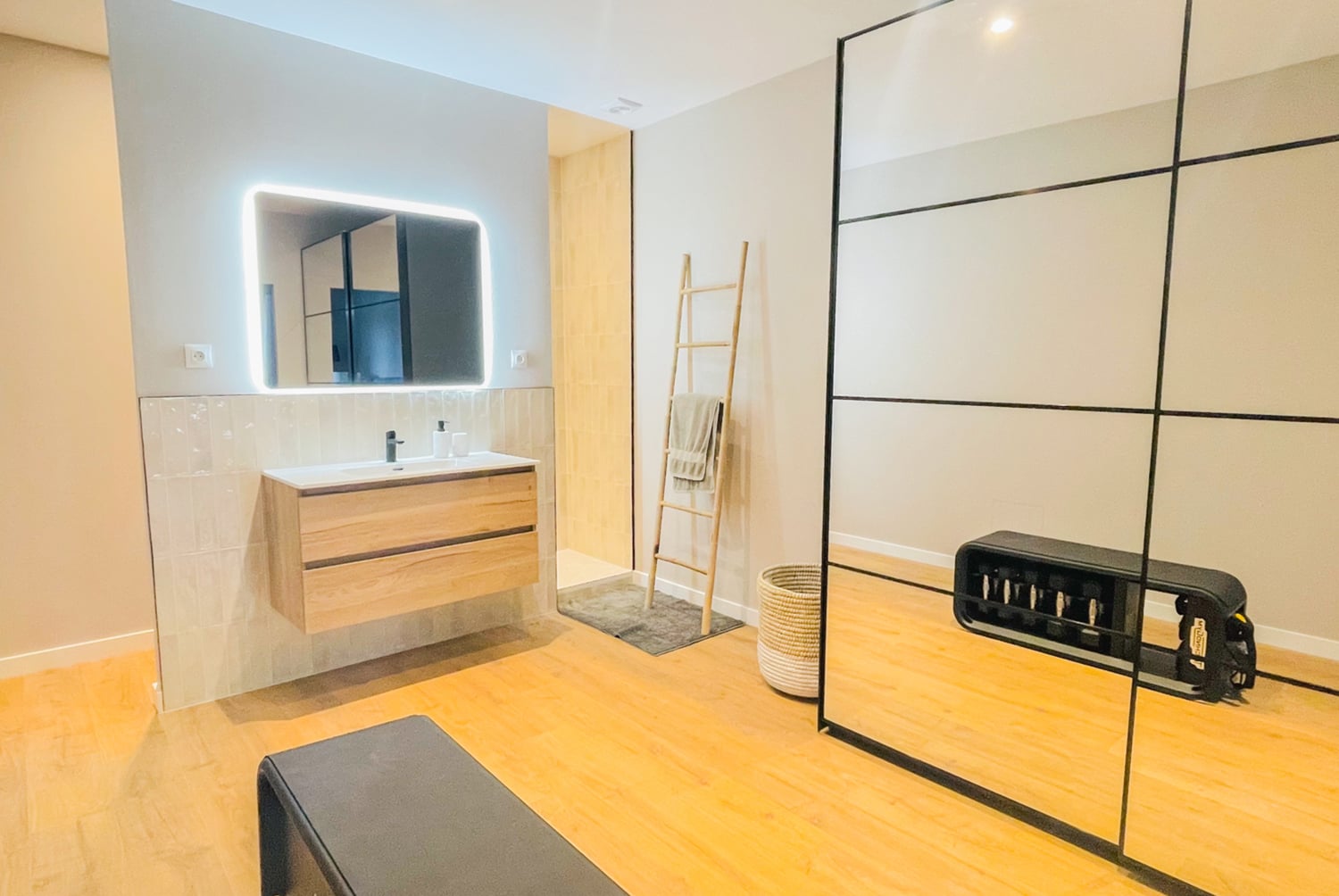 Bathroom | Holiday home in Occitanie