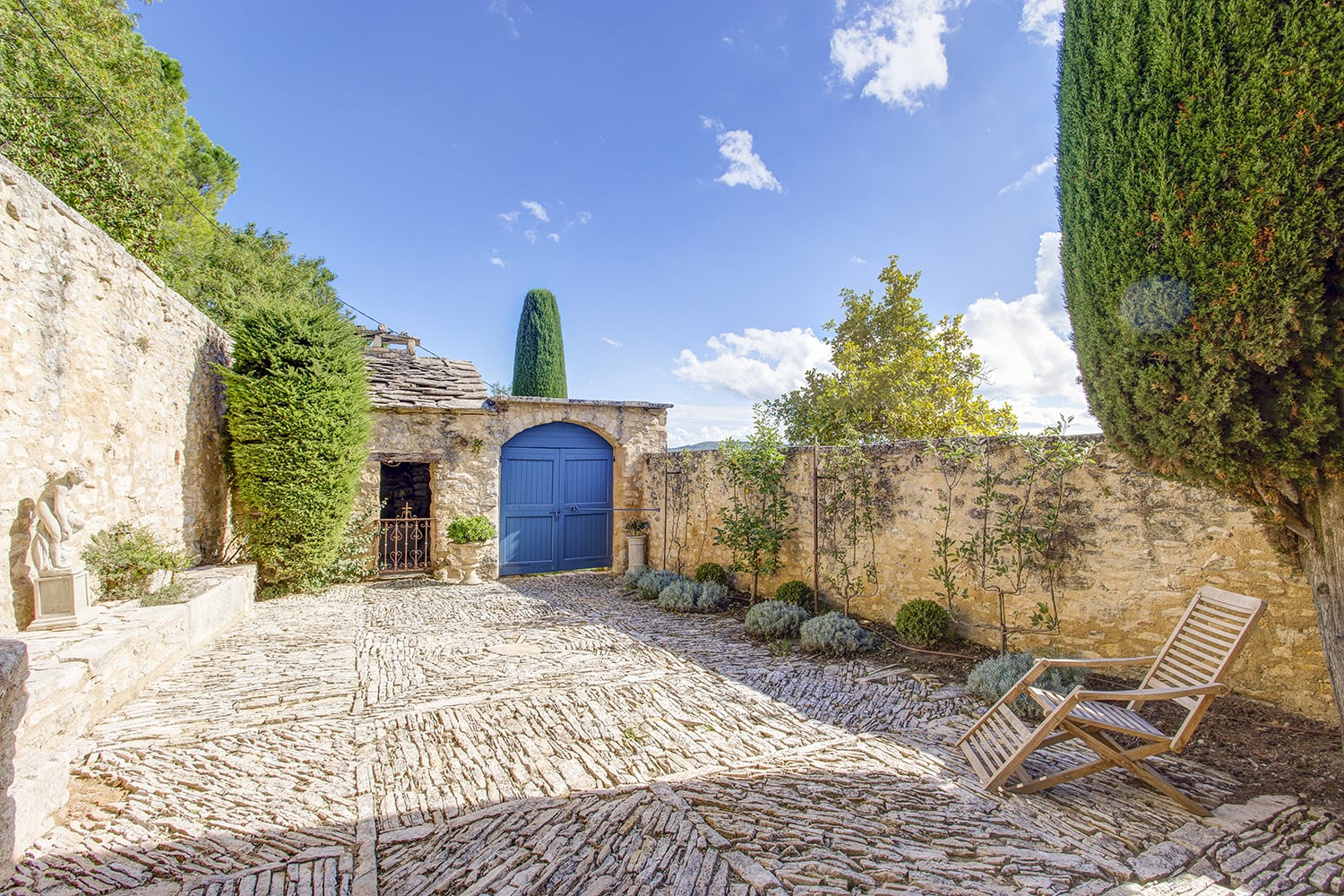 Courtyard | Holiday home in Provence-Alpes-Côte d'Azur