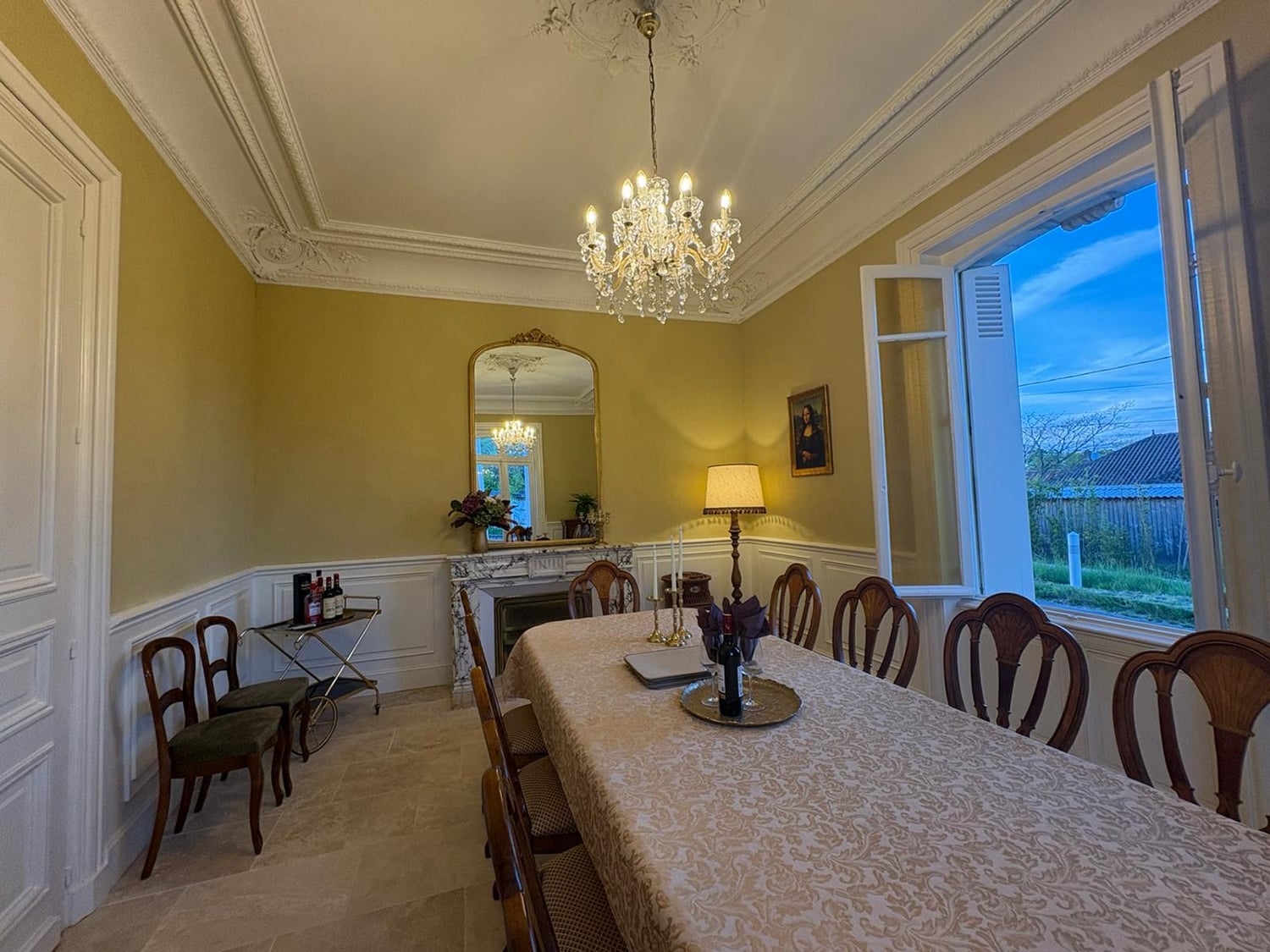 Dining room | Holiday château in Nouvelle-Aquitaine