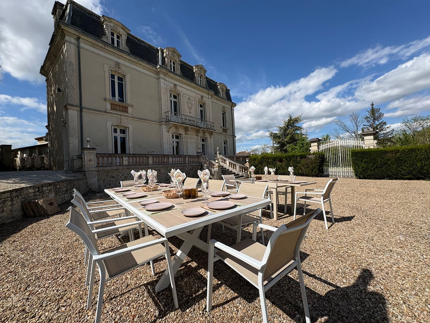 Holiday château in Nouvelle-Aquitaine