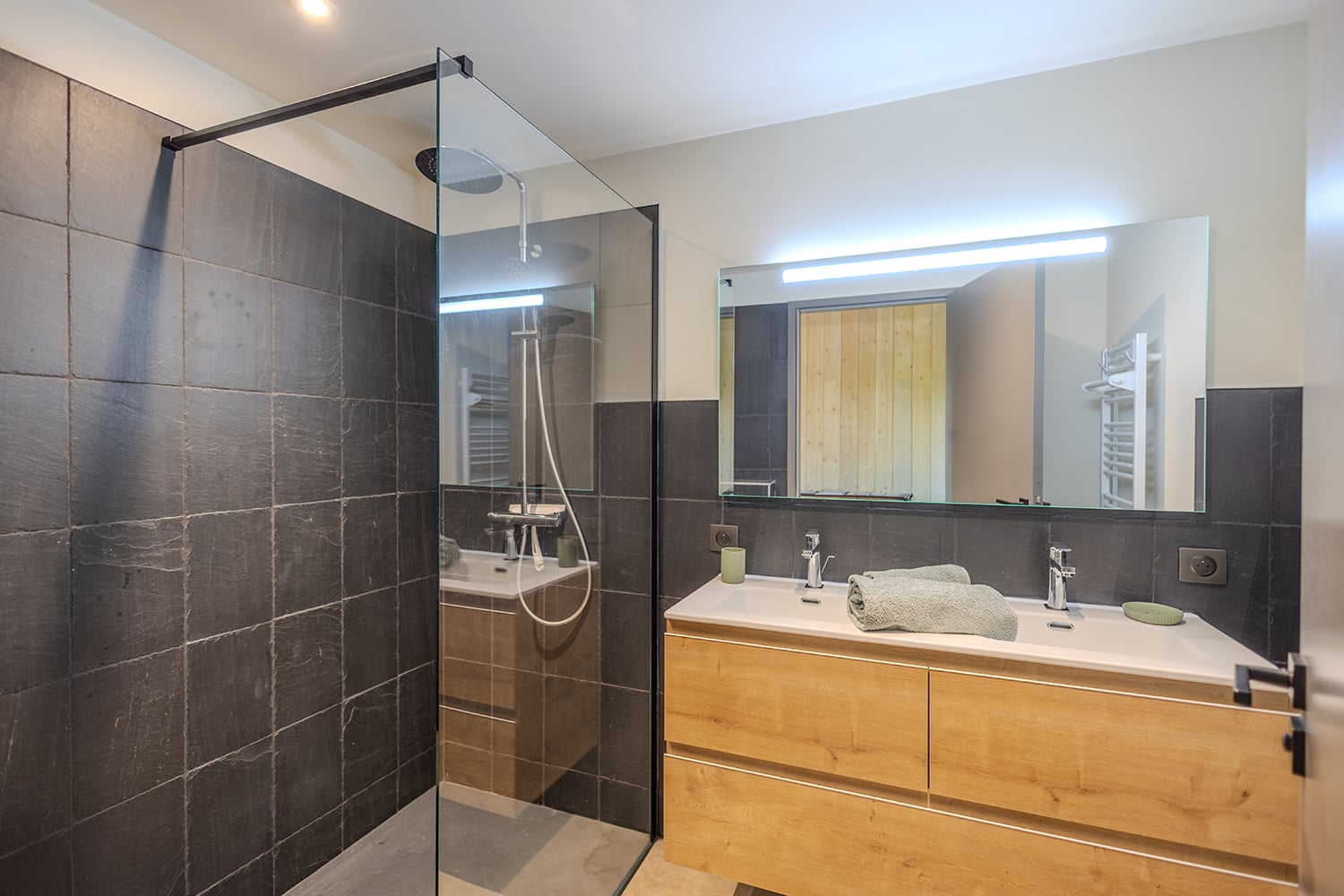 Bathroom | Holiday home in Clermont-Dessous
