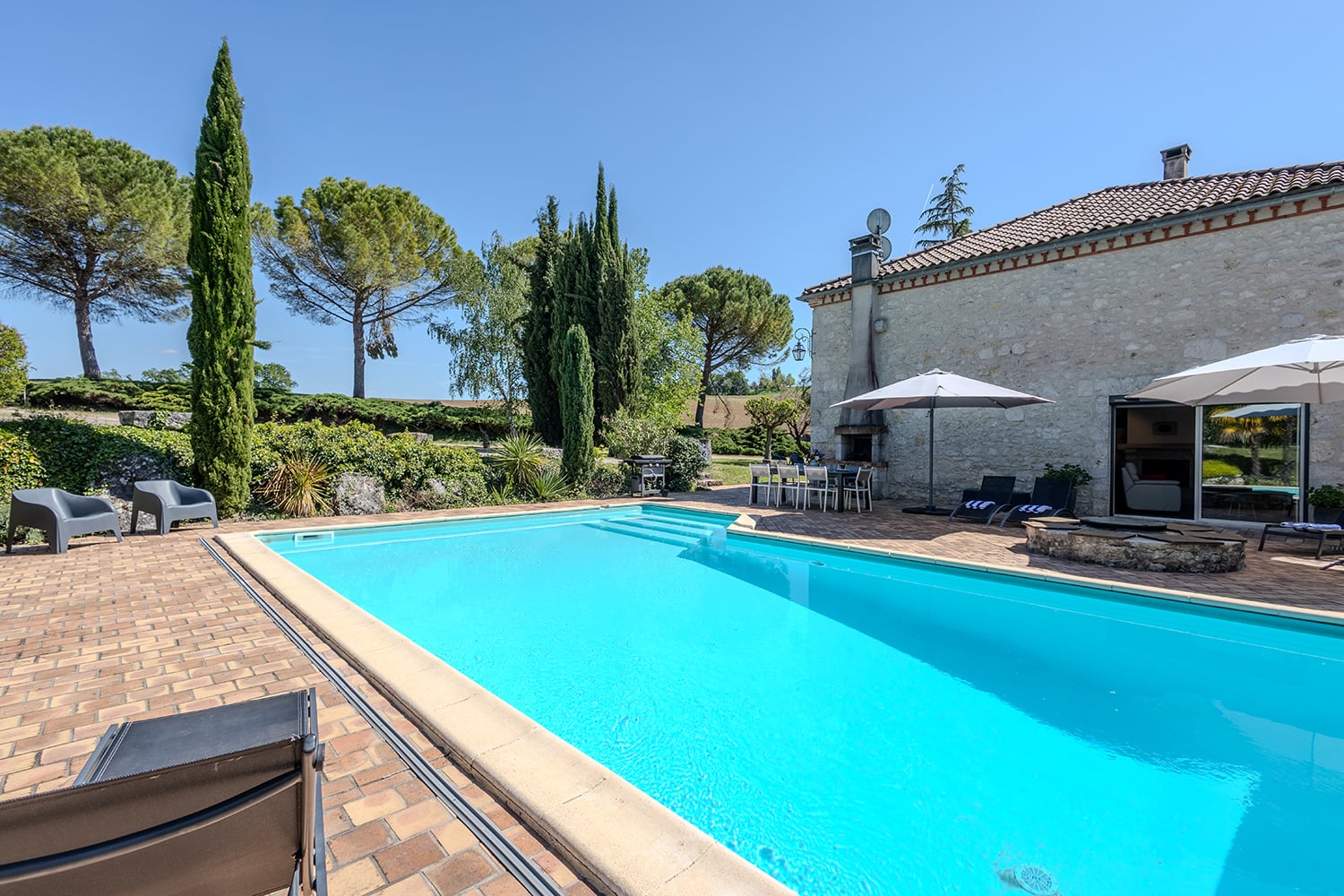 Private pool