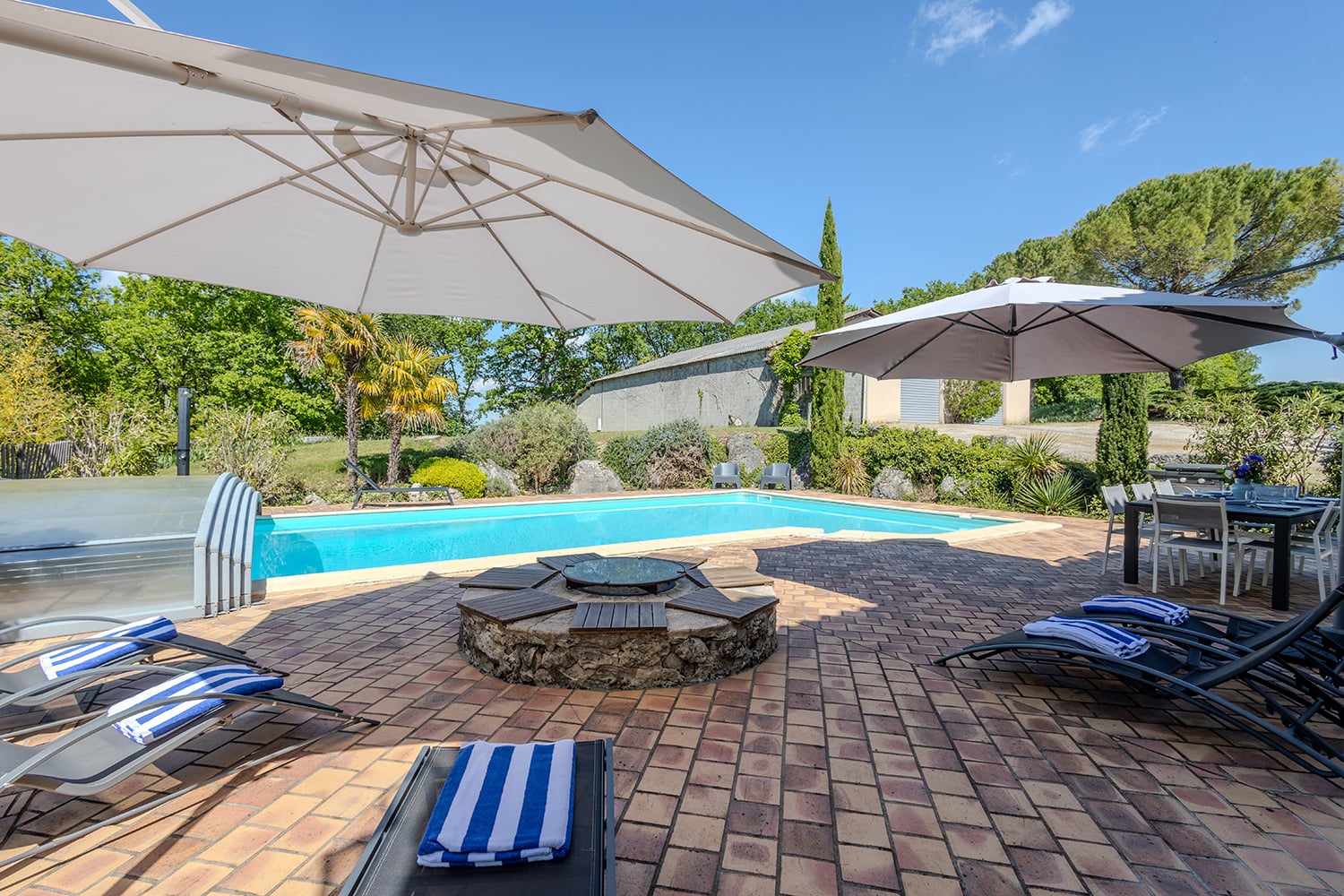 Private pool