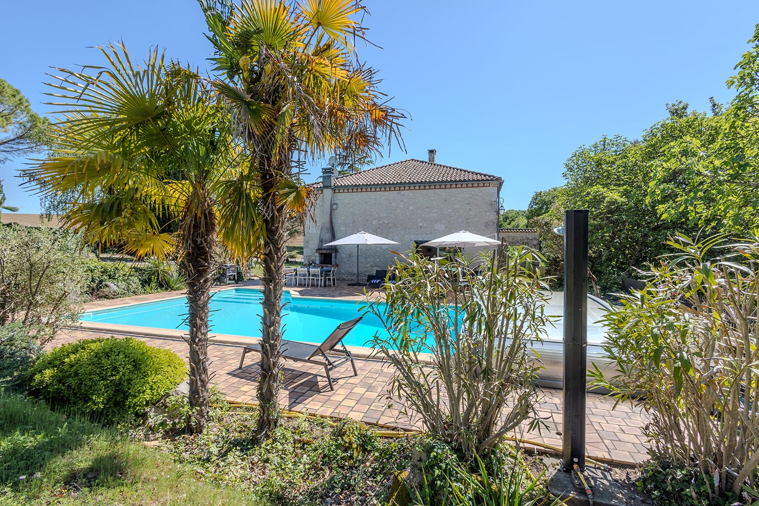 Private pool