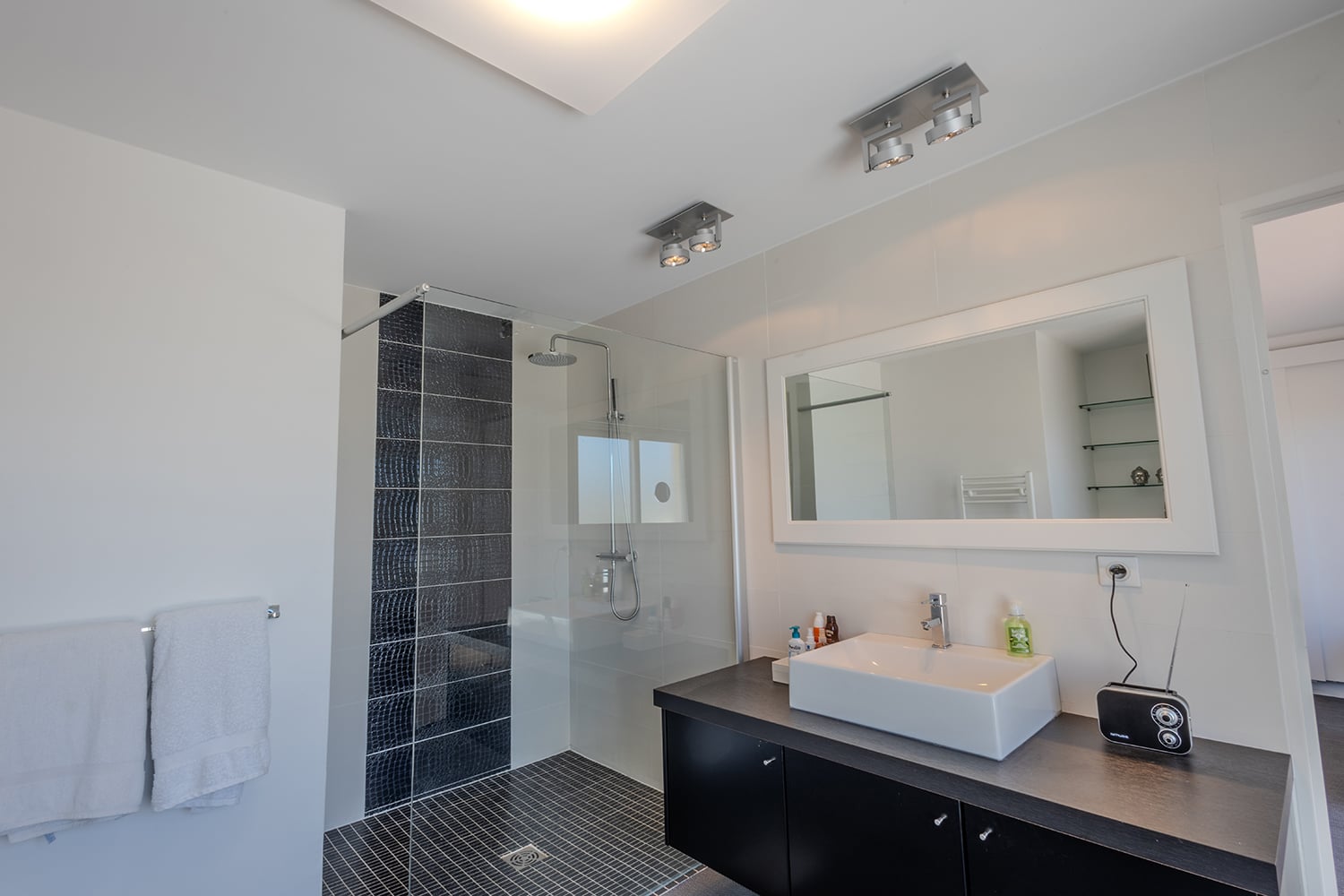 Bathroom | Holiday apartment in Antibes Bathroom | Holiday apartment in Antibes