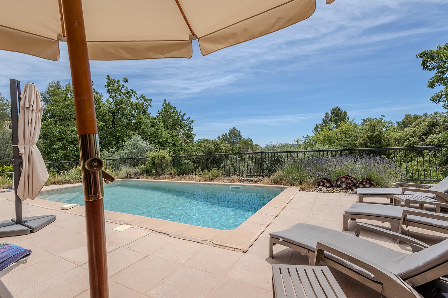 Private pool Private pool