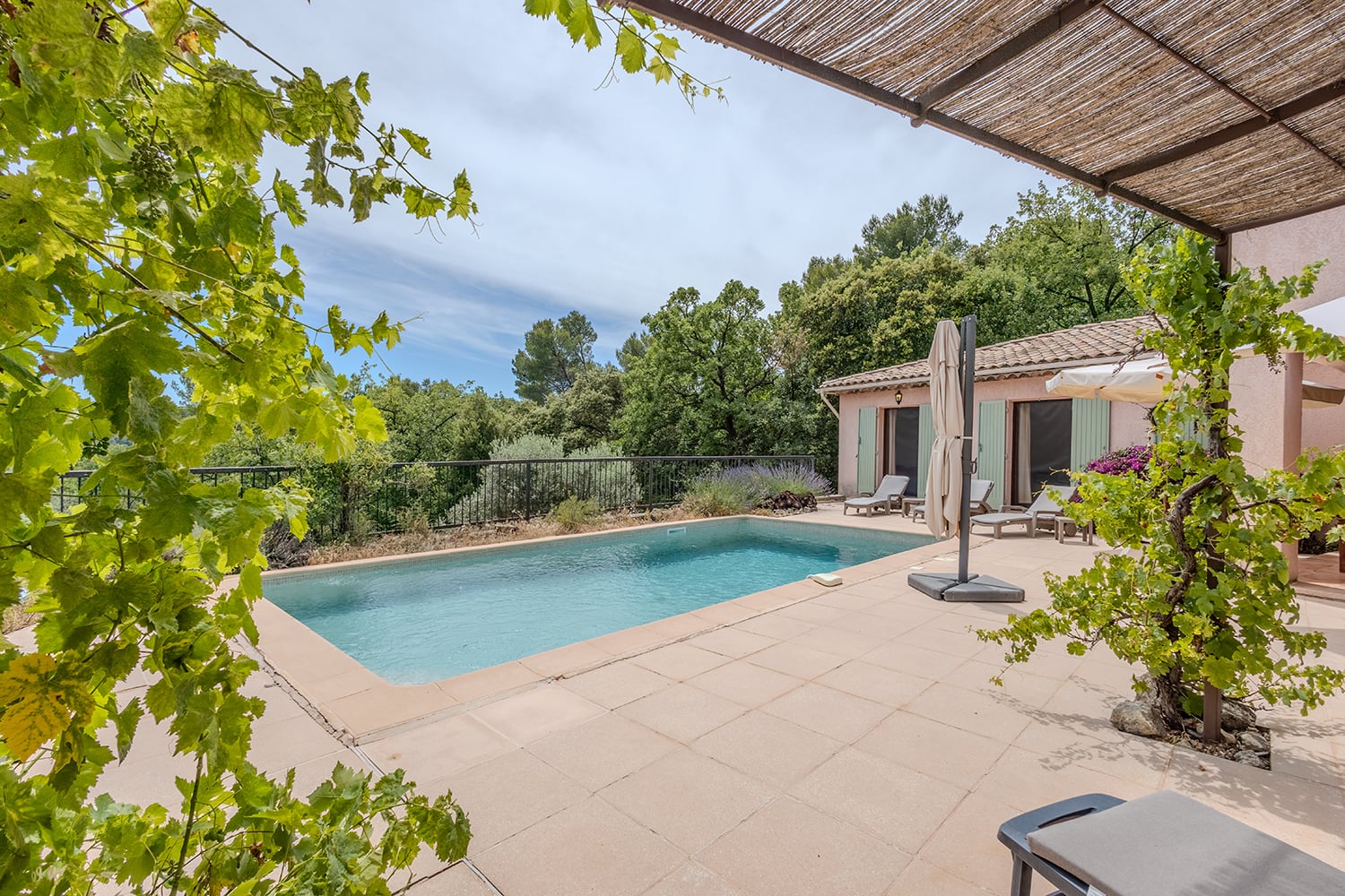 Private pool Private pool