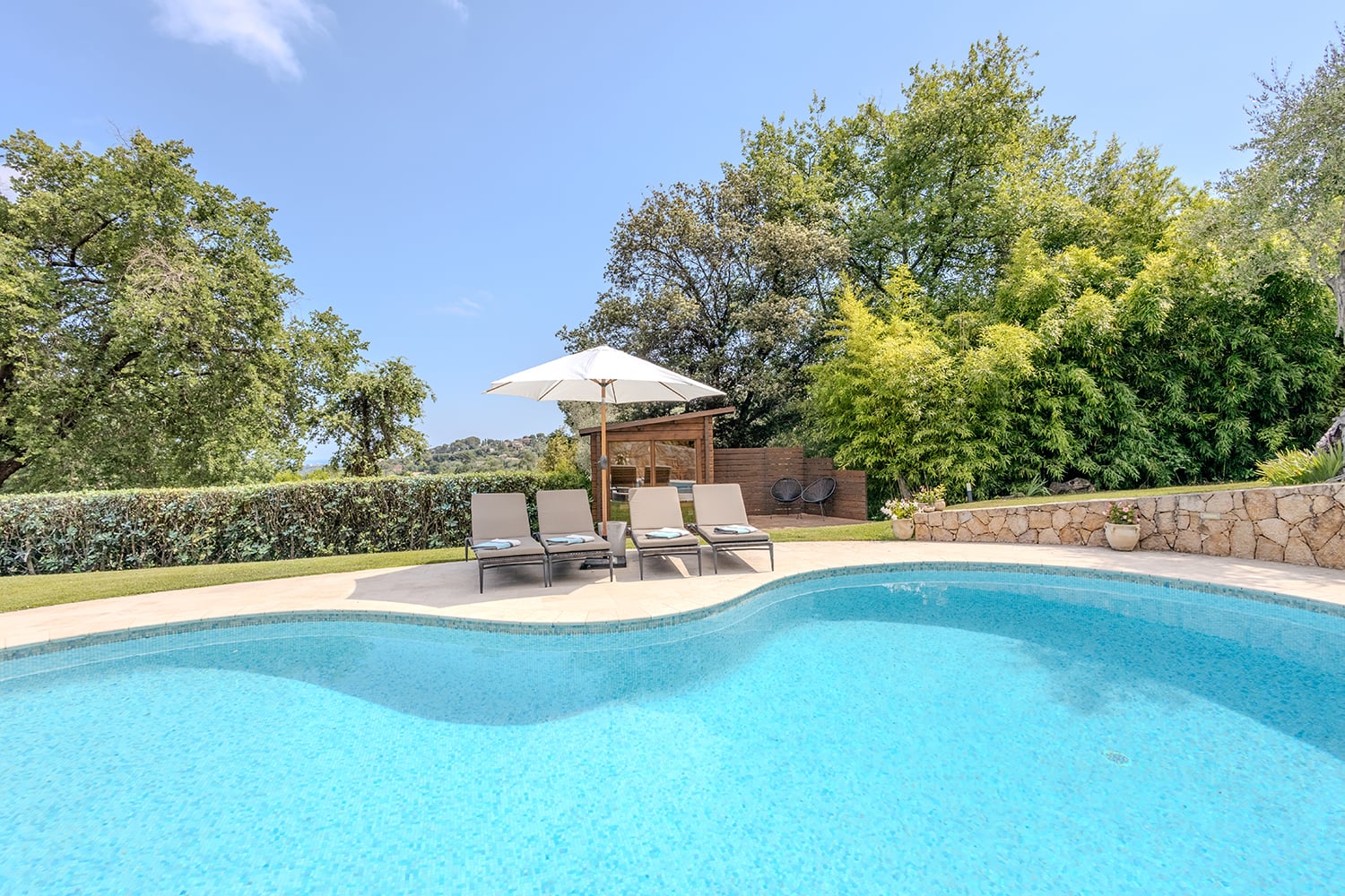 Private pool Private pool