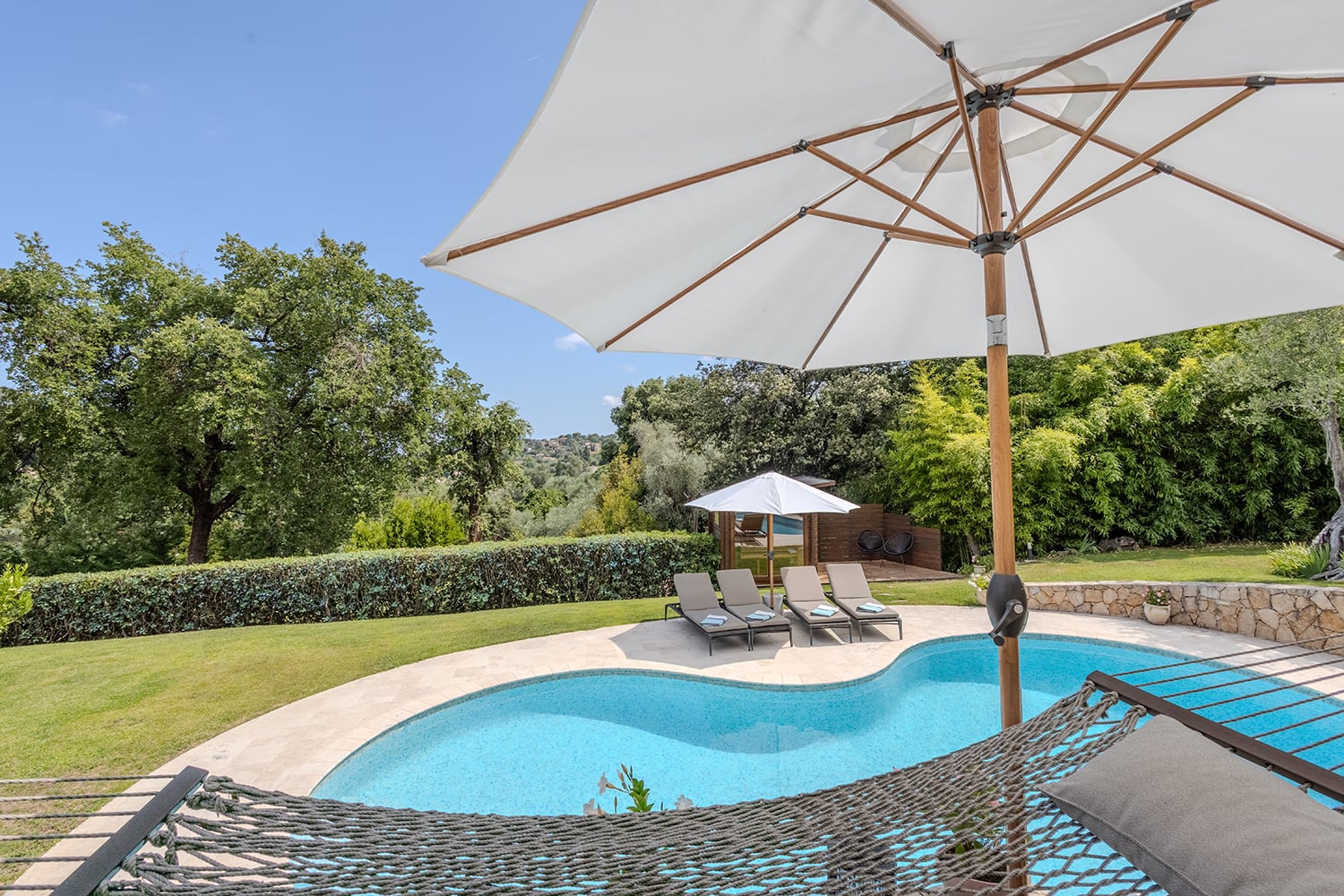 Private pool Private pool