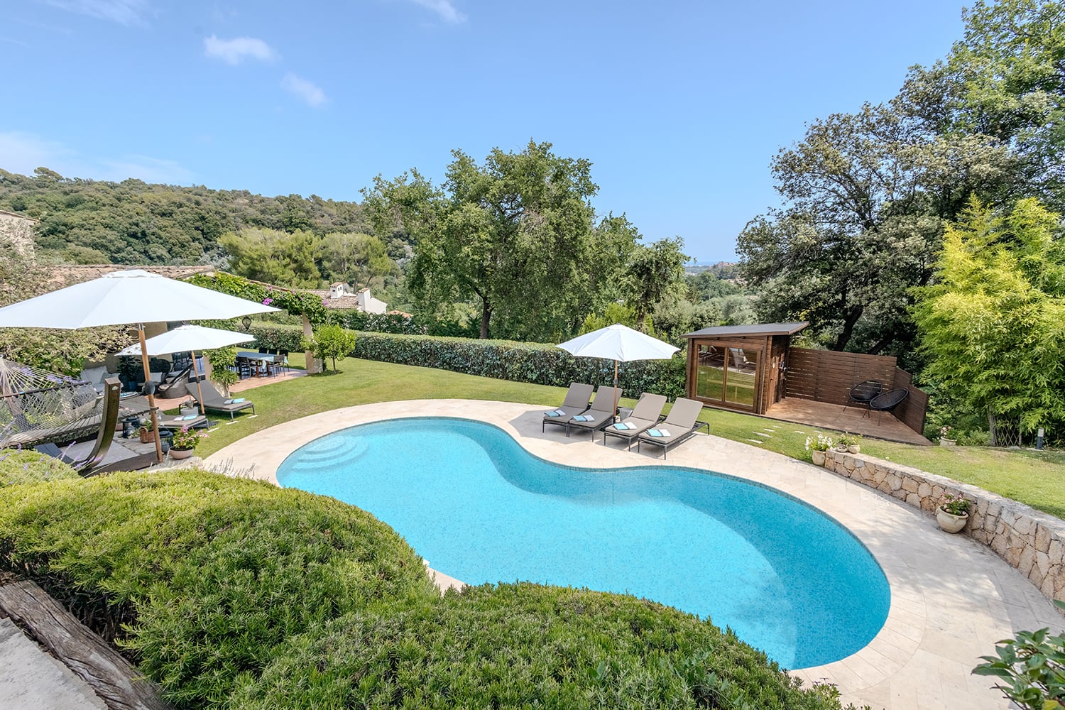 Private pool Private pool