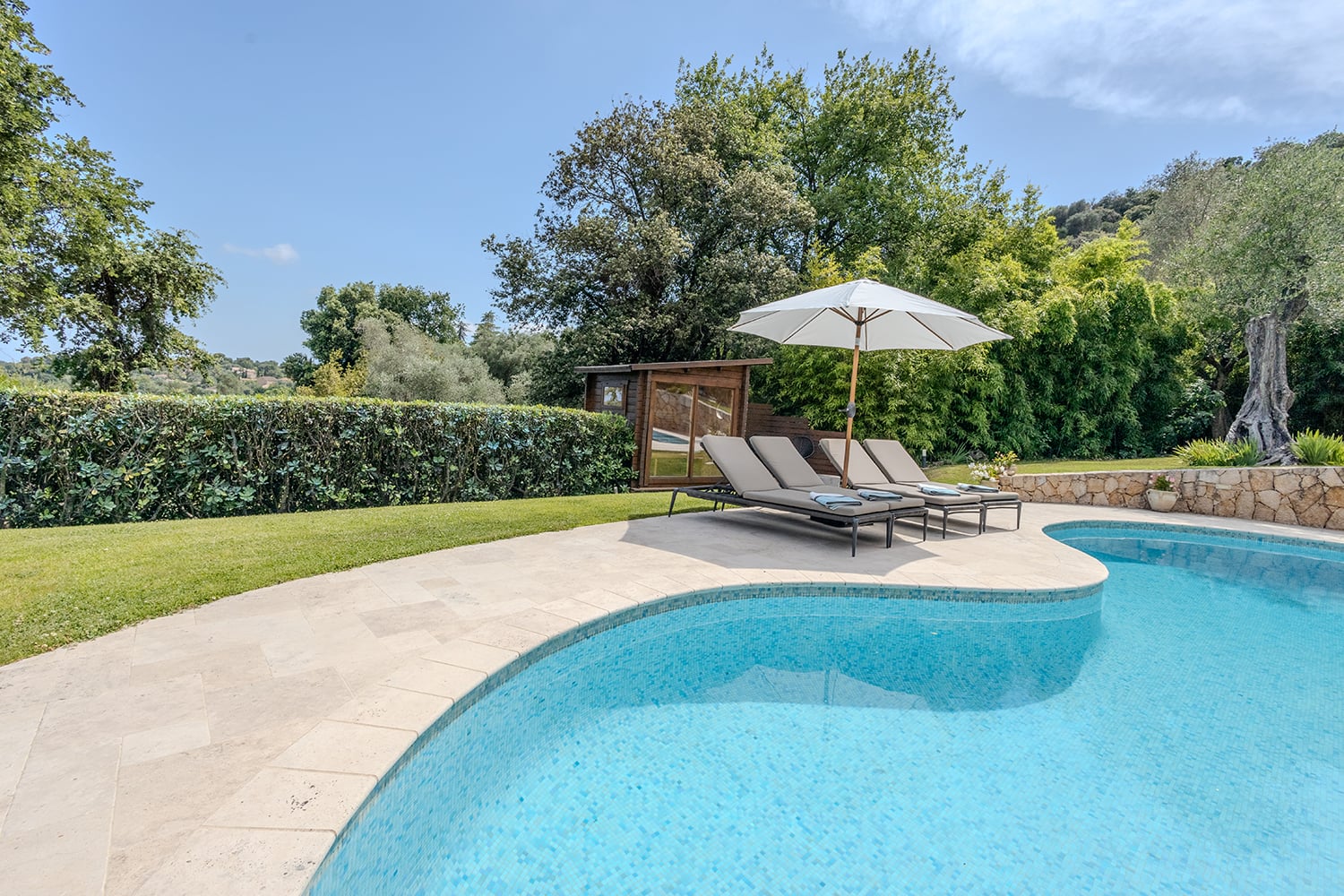 Private pool Private pool