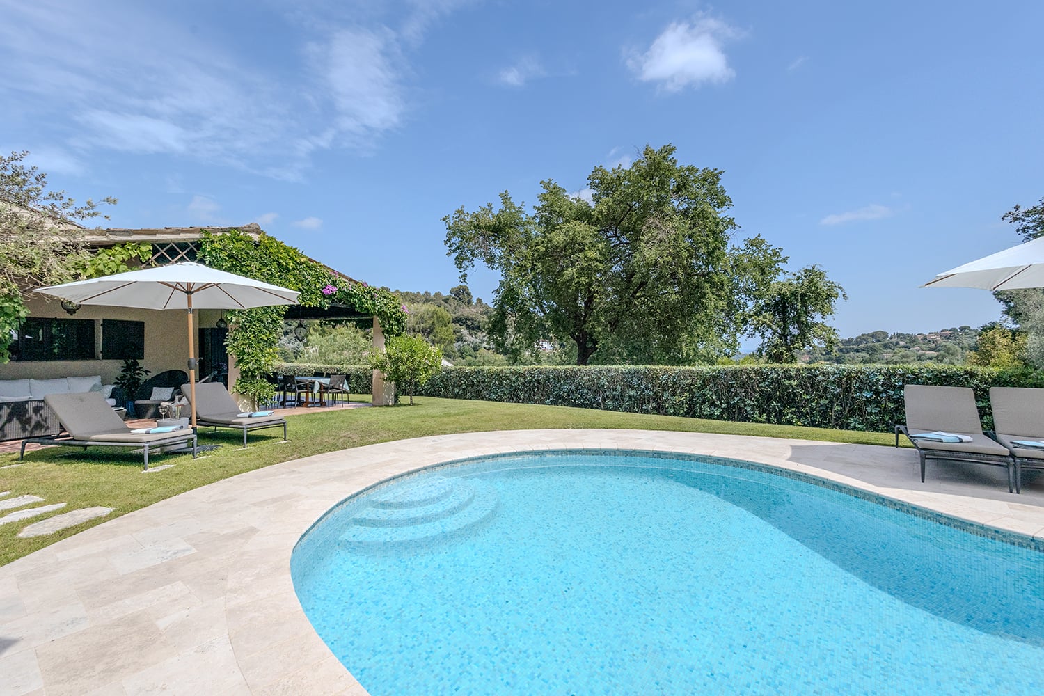 Private pool Private pool