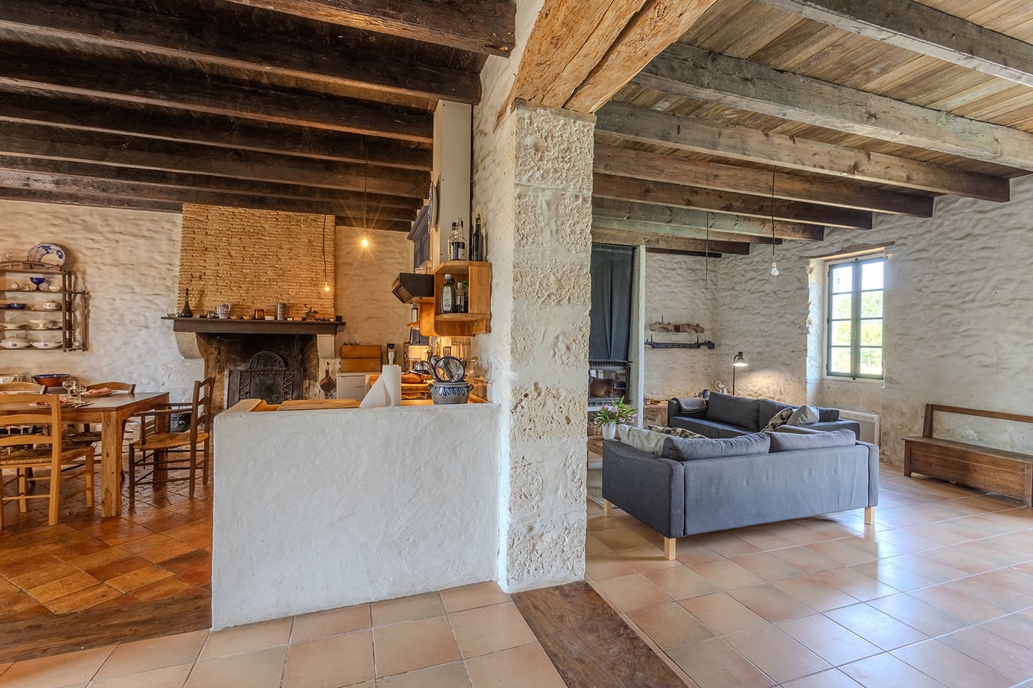 Kitchen and sitting room | Holiday home in Plaisance