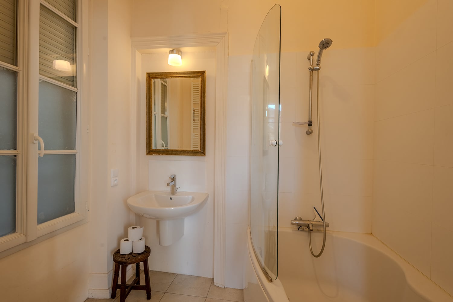 Bathroom | Holiday home in Lauzun Bathroom | Holiday home in Lauzun