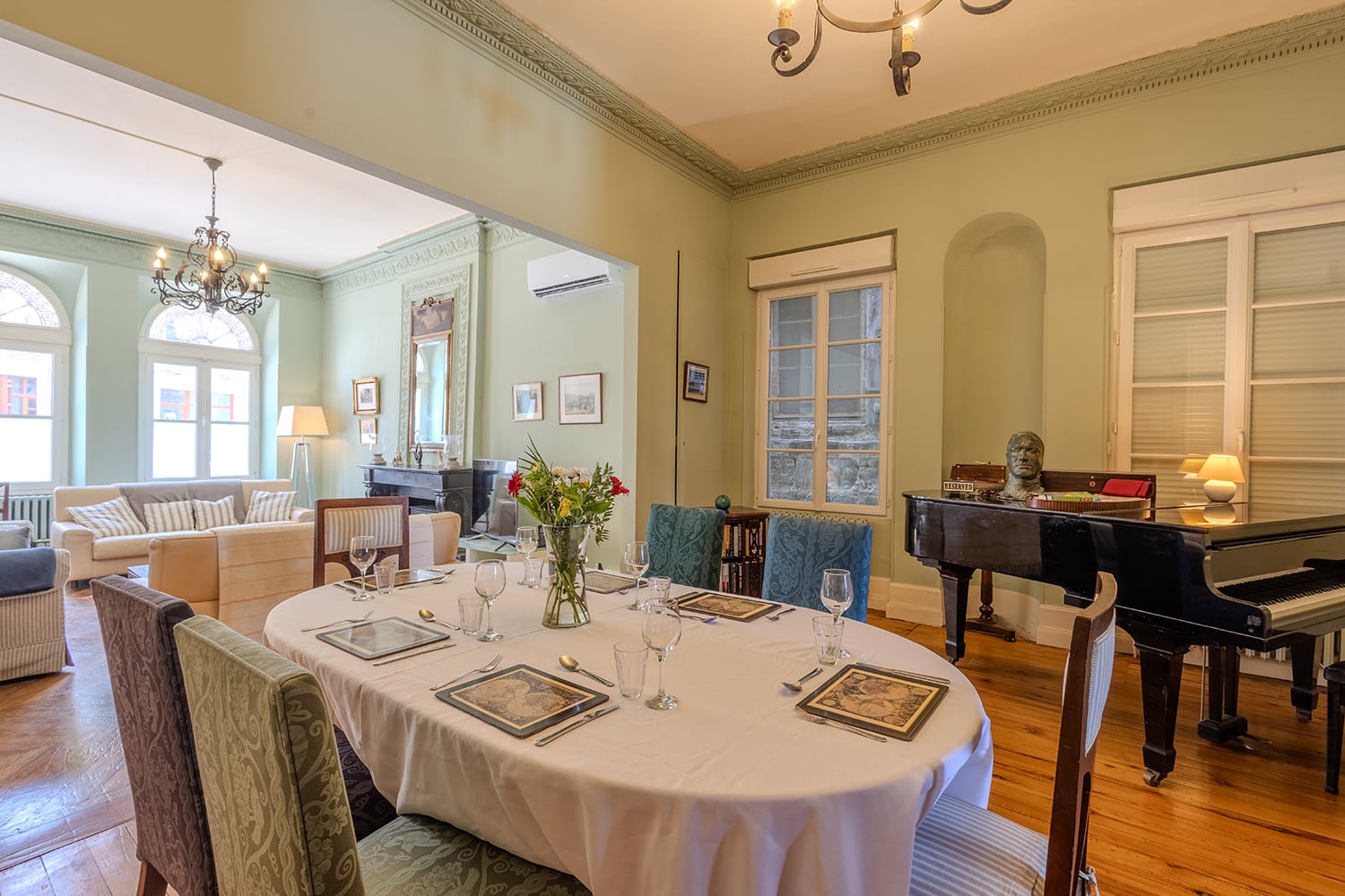 Dining room | Holiday home in Lauzun Dining room | Holiday home in Lauzun