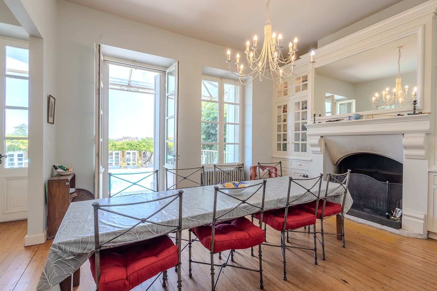 Dining room | Holiday home in Lauzun Dining room | Holiday home in Lauzun