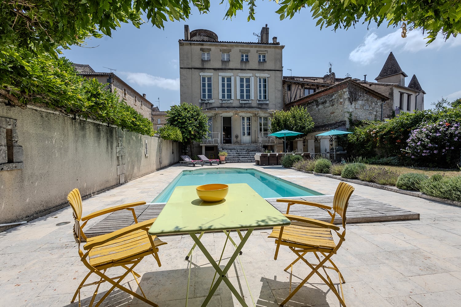 Holiday home in Lauzun with private heated pool Holiday home in Lauzun with private heated pool