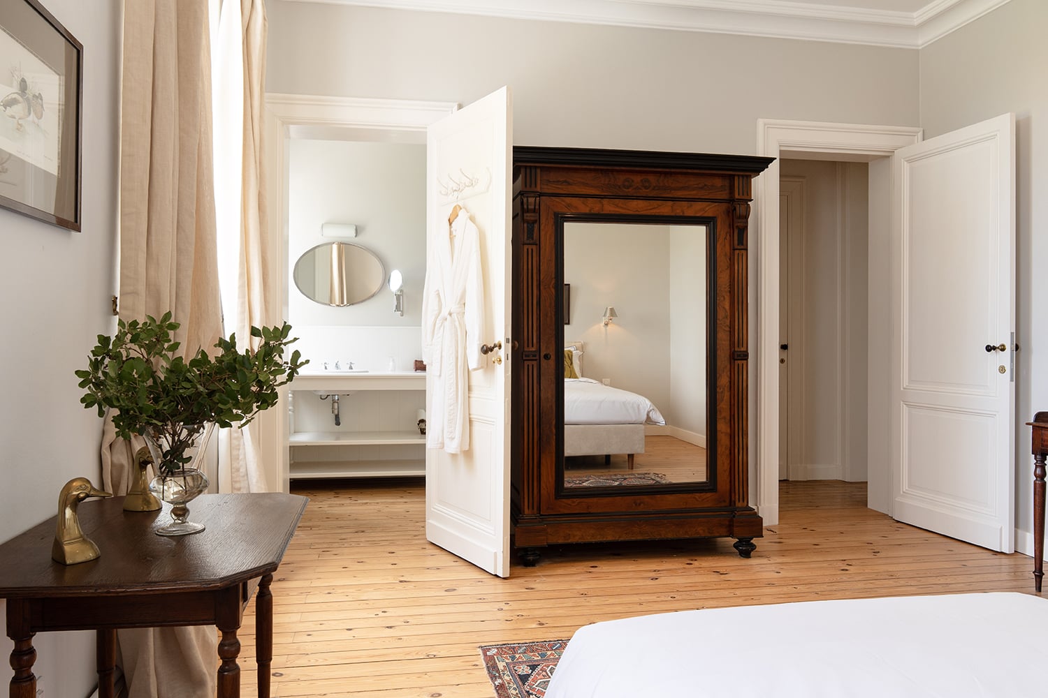 Bedroom | Vacation château in Gironde Bedroom | Vacation château in Gironde