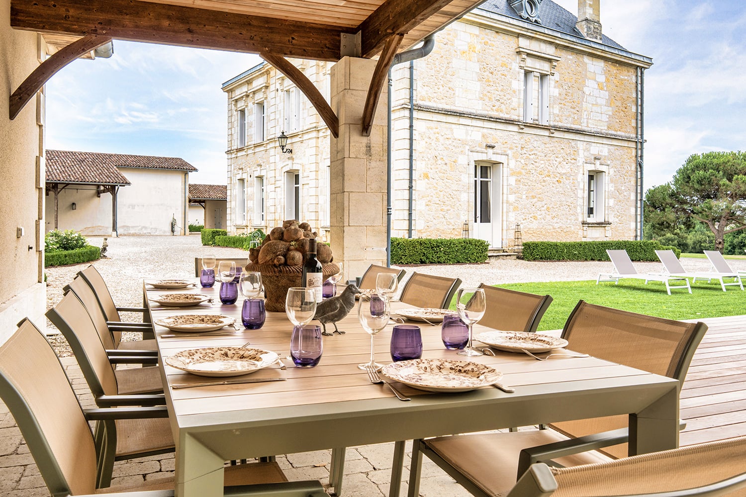 Shaded dining terrace Shaded dining terrace