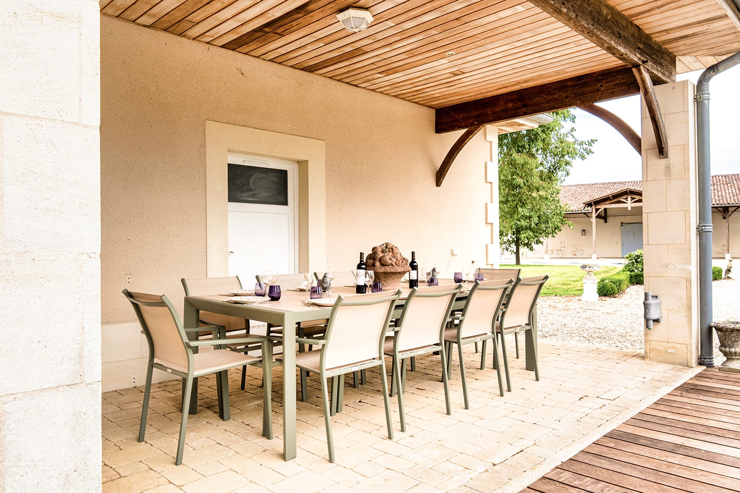 Shaded dining terrace Shaded dining terrace