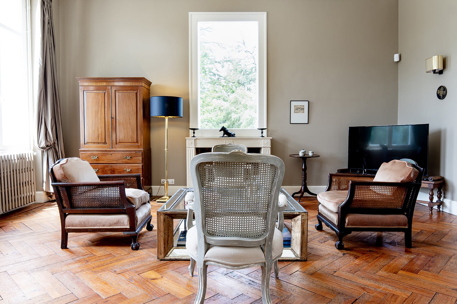 Sitting room | Vacation château in Gironde Sitting room | Vacation château in Gironde