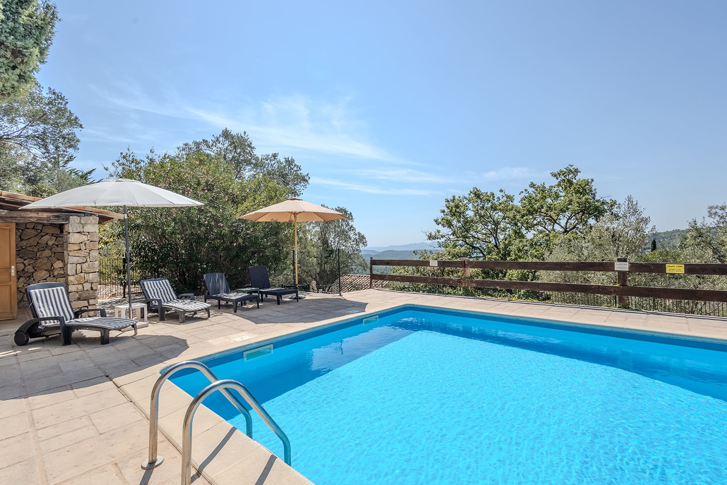 Private pool Private pool