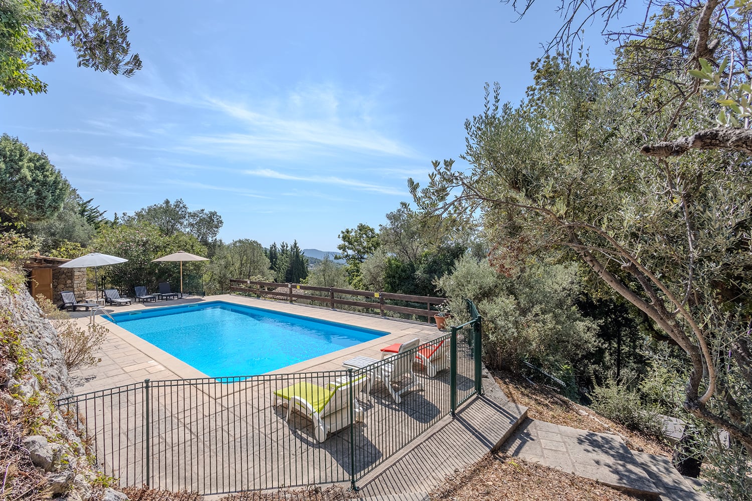 Private pool Private pool