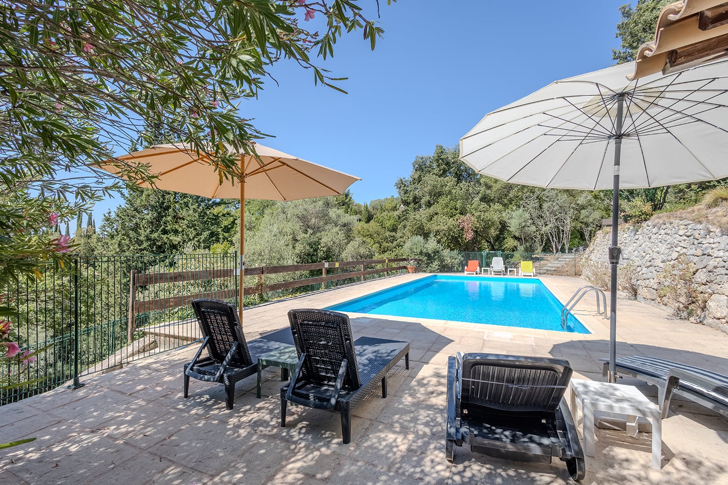 Private pool Private pool