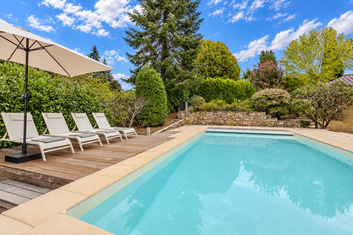 Private pool Private pool