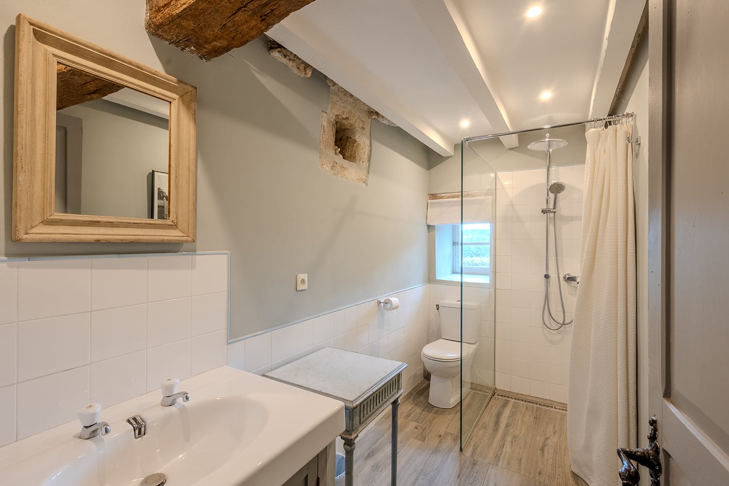 Bathroom | Holiday homes in Montcuq-en-Quercy-Blanc Bathroom | Holiday homes in Montcuq-en-Quercy-Blanc