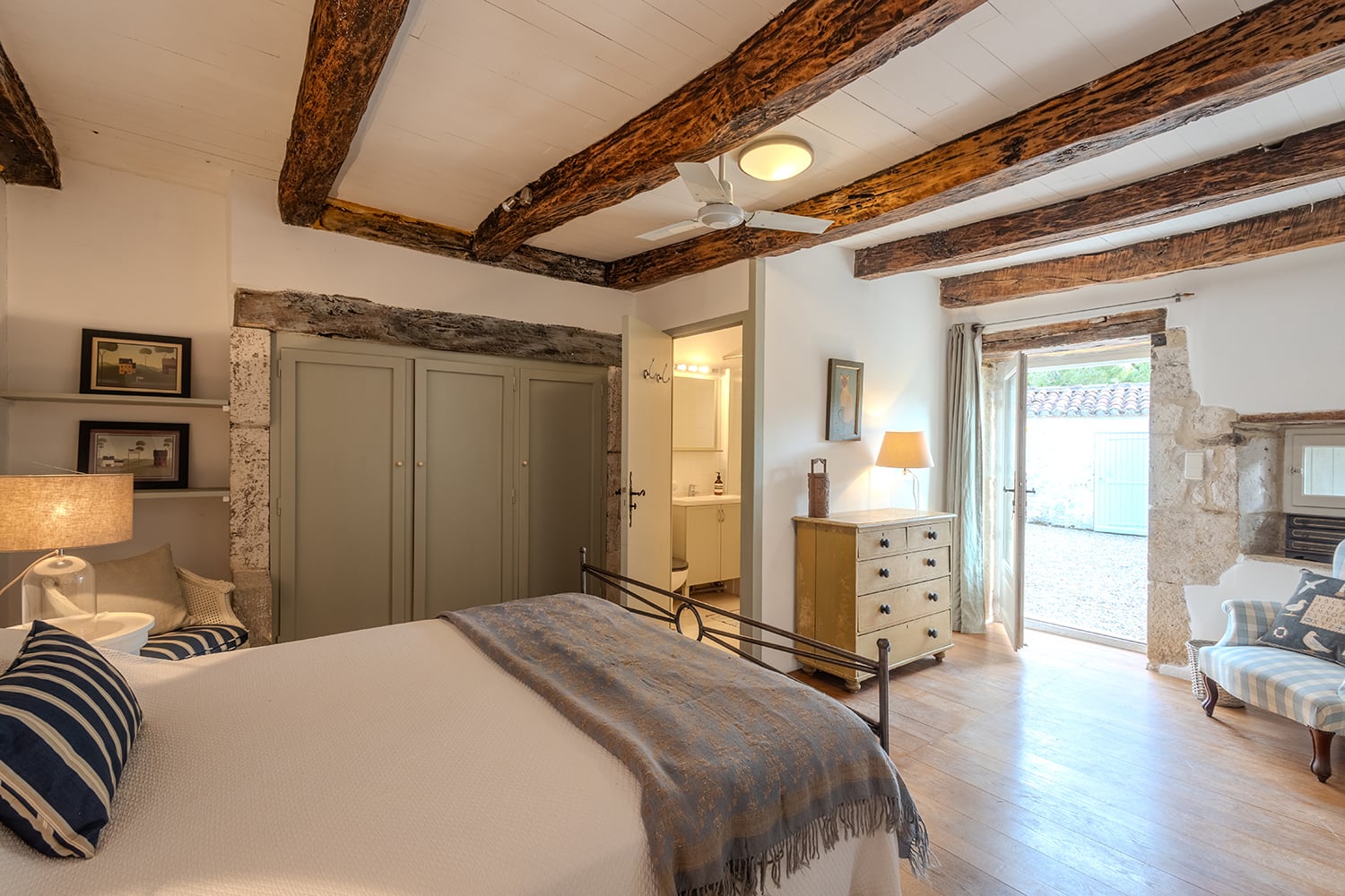 Bedroom | Holiday homes in Montcuq-en-Quercy-Blanc Bedroom | Holiday homes in Montcuq-en-Quercy-Blanc