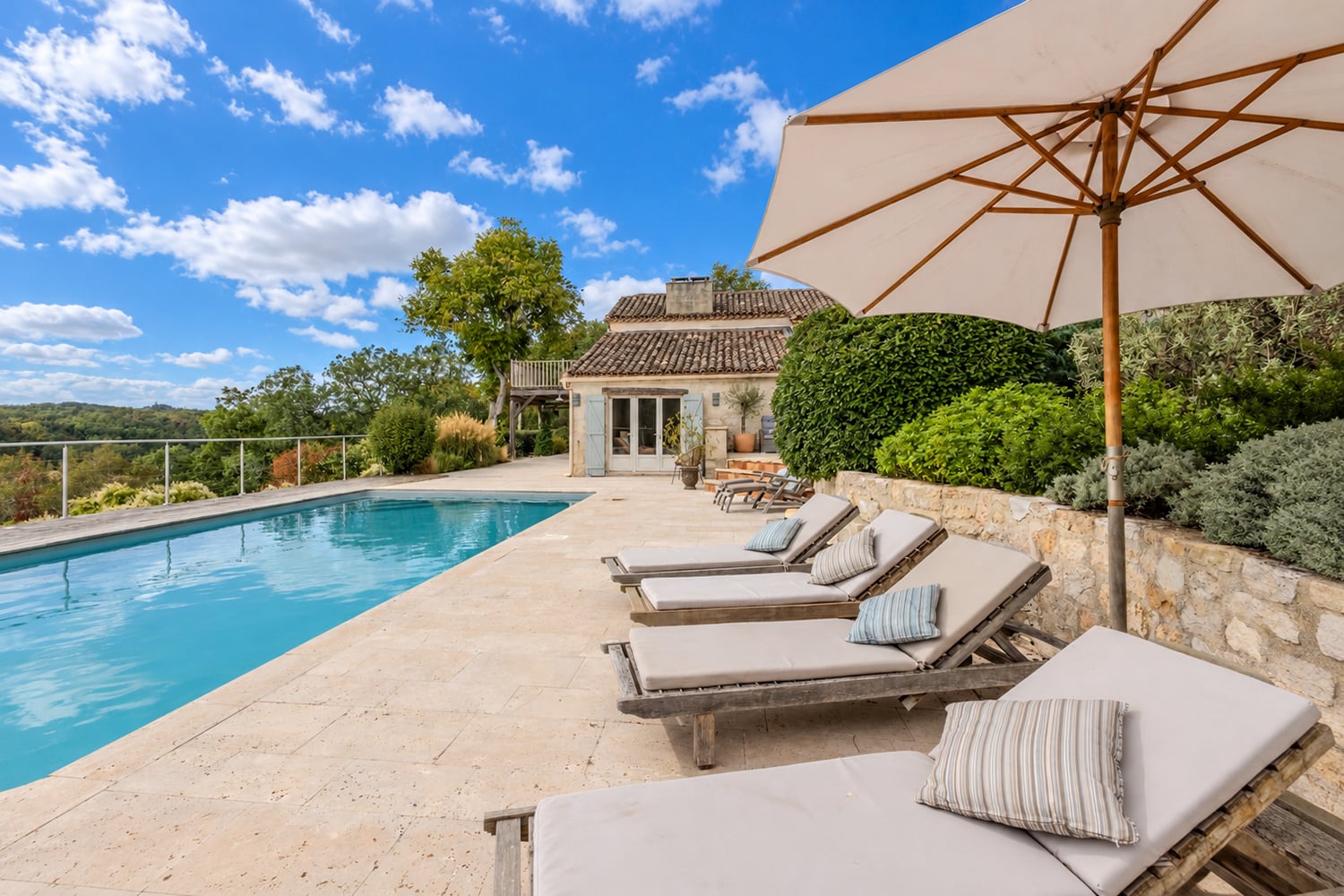 Private pool Private pool