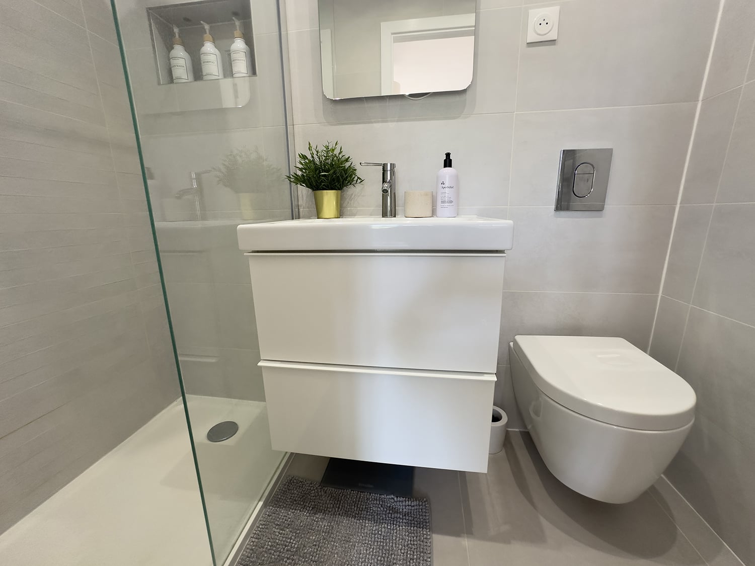 Bathroom | Holiday home in Nouvelle-Aquitaine Bathroom | Holiday home in Nouvelle-Aquitaine