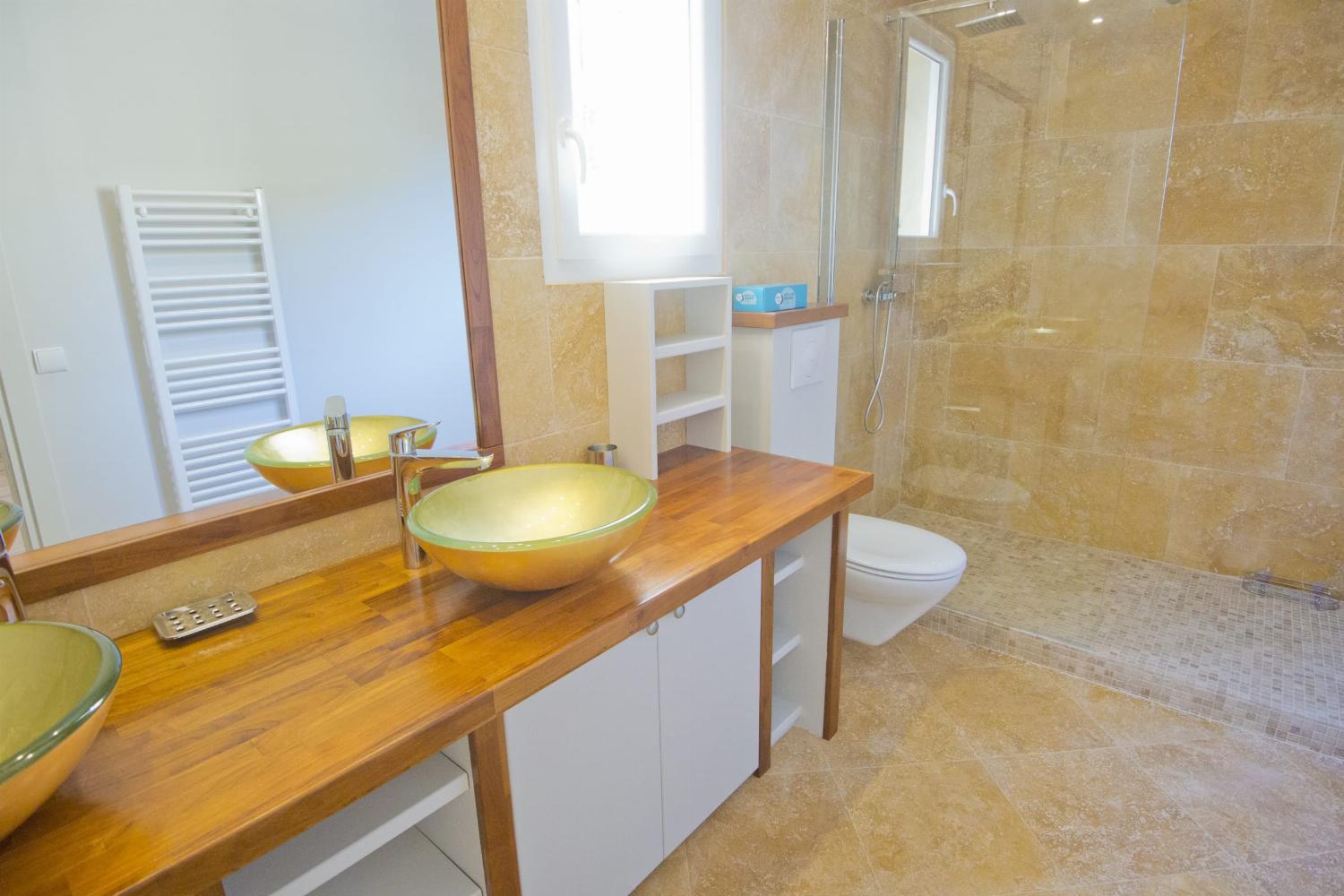 Bathroom | Holiday villa in Provence