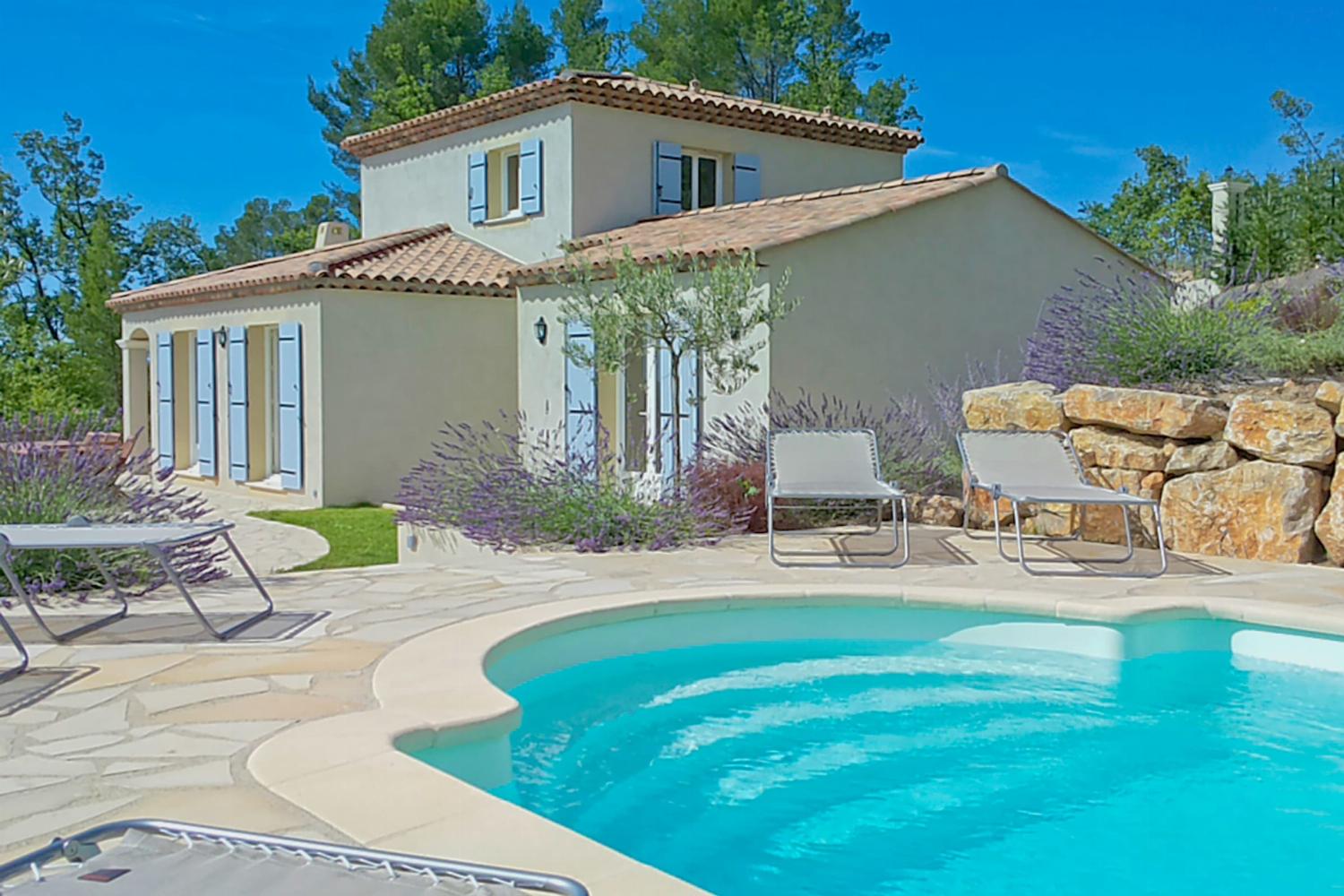 Holiday villa in Provence with private heated pool