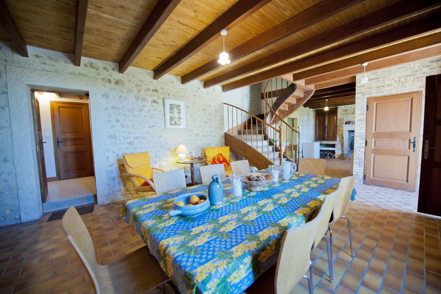 Dining room | Self-catering home in Charente