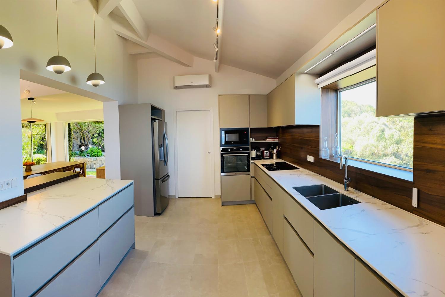 Kitchen | Holiday villa in Corsica