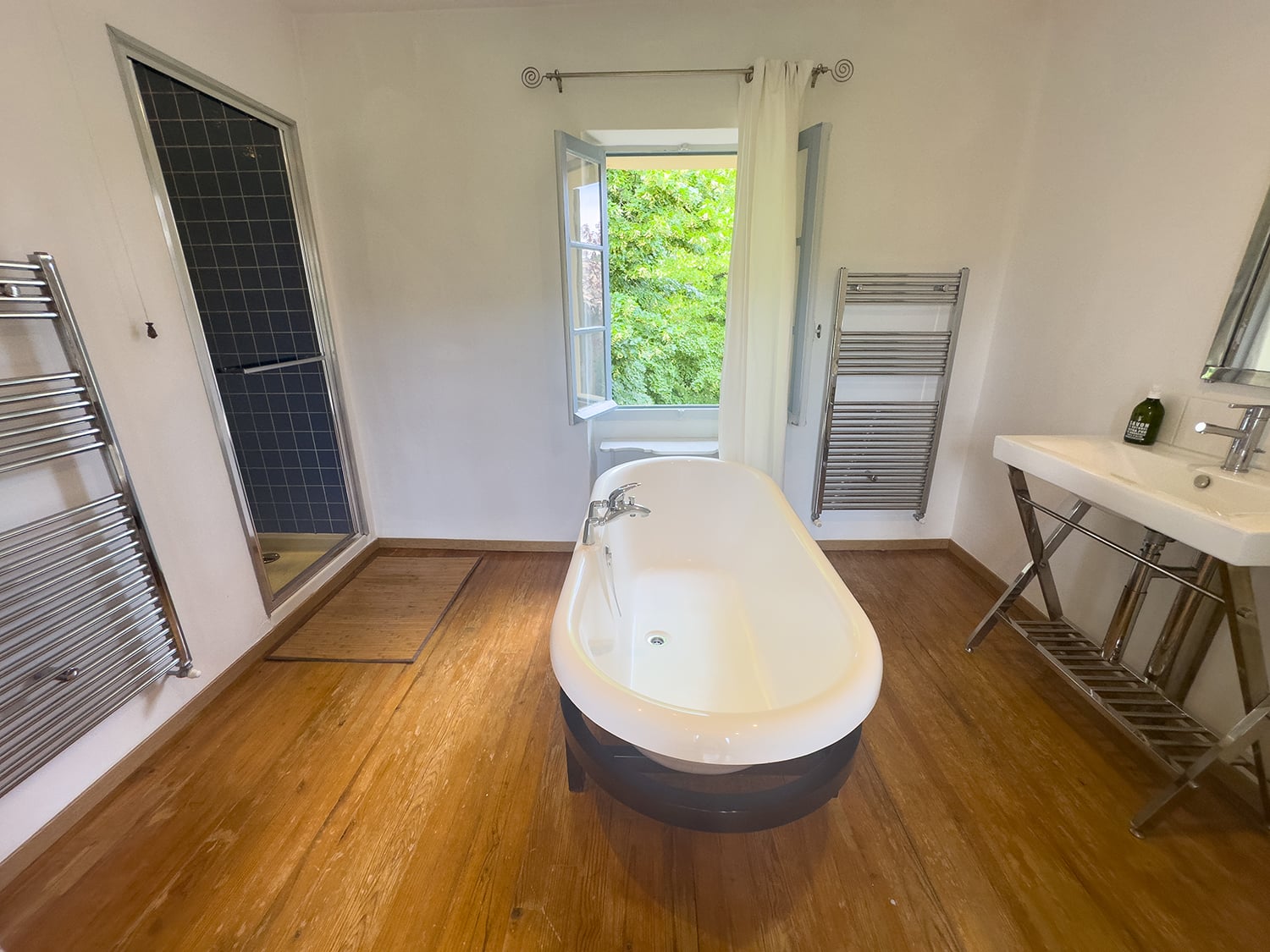 Bathroom | Holiday accommodation in Nyons