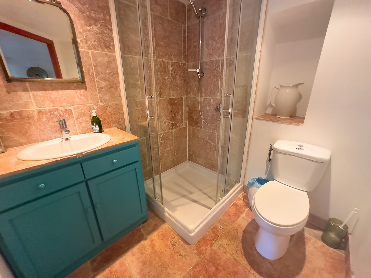 Bathroom | Holiday accommodation in Nyons