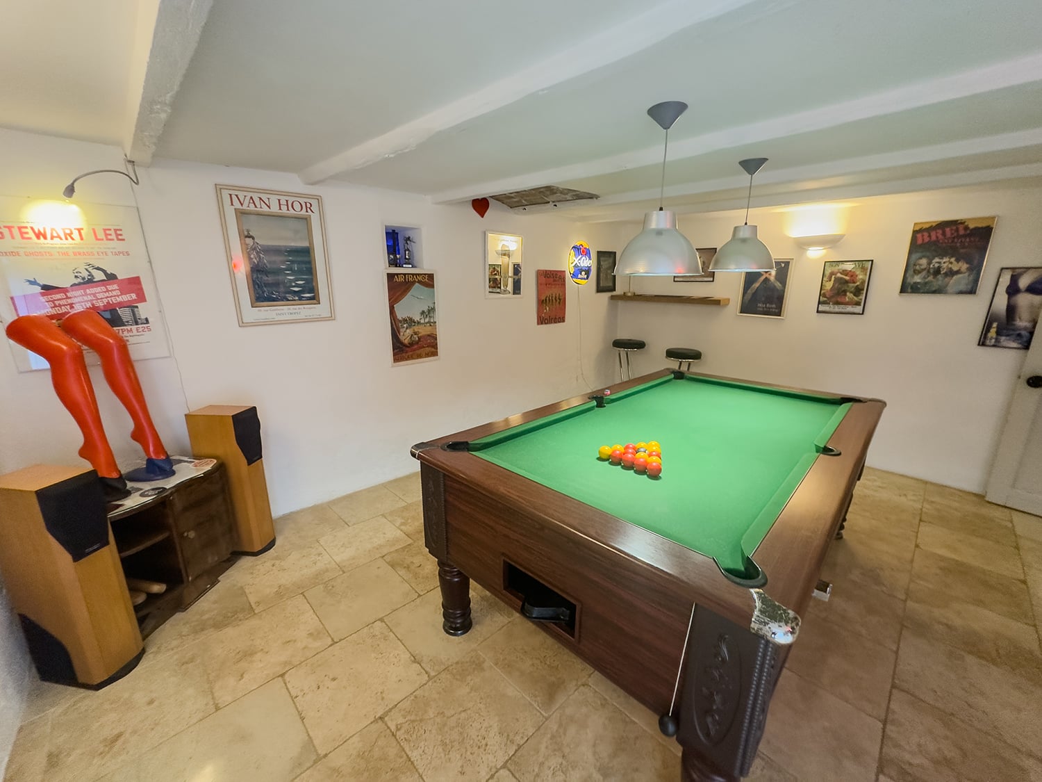 Games room| Holiday accommodation in Nyons