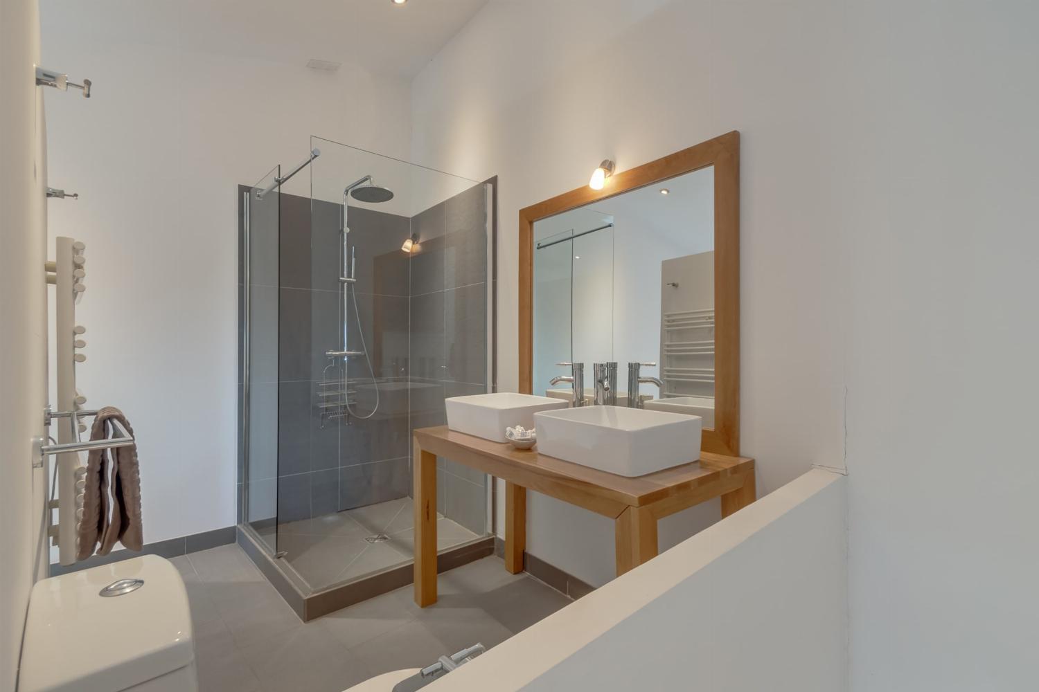 Bathroom | Holiday accommodation in Provence