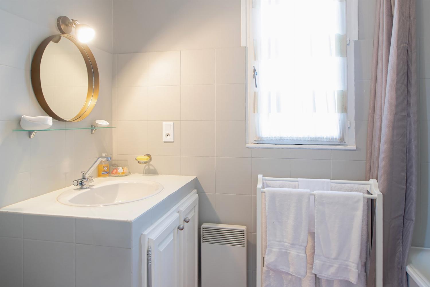 Bathroom | Holiday home in Provence