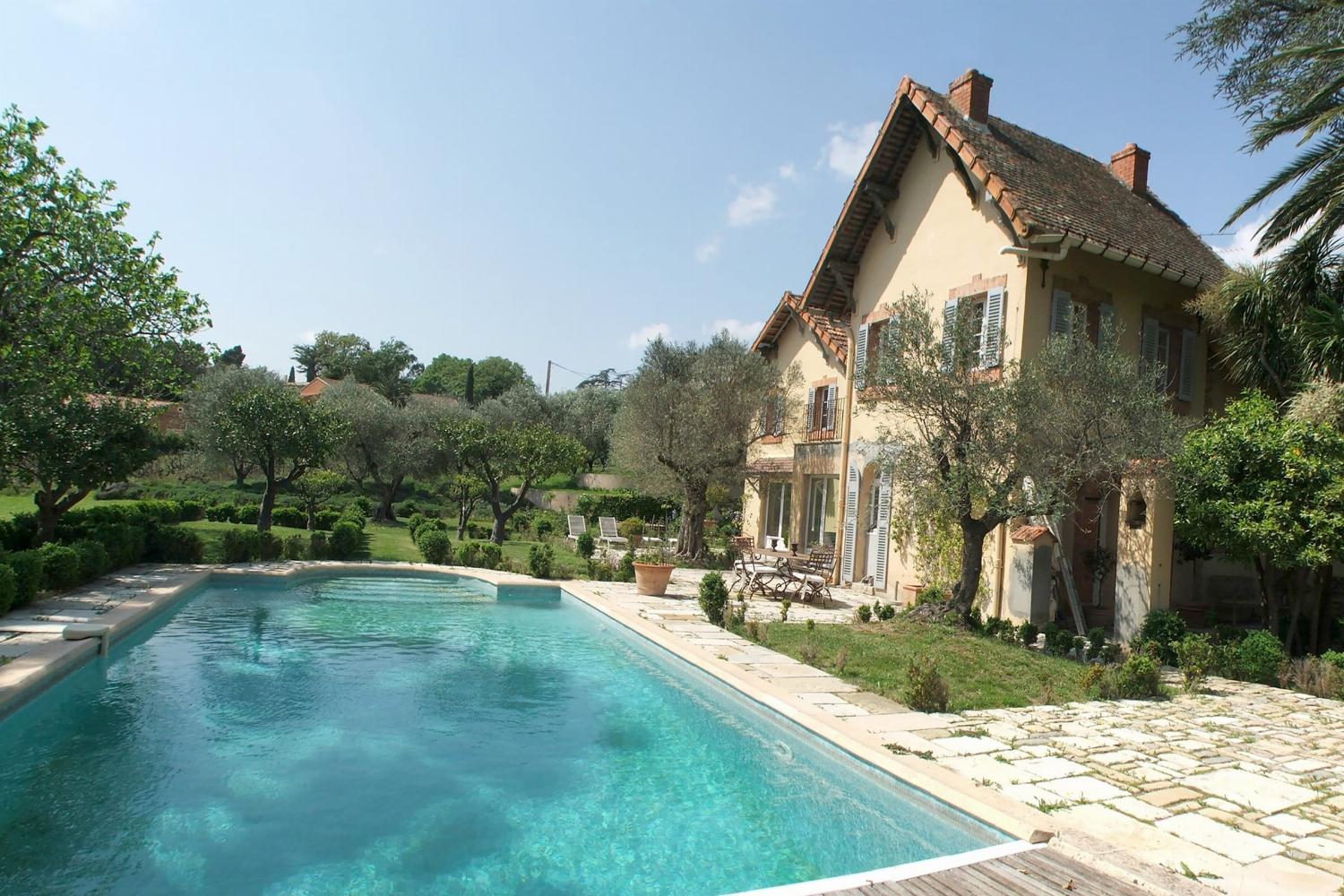 Holiday home in Provence with private pool
