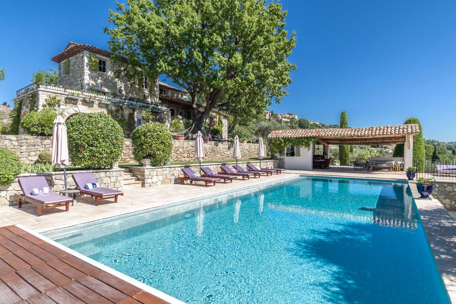 Holiday home in Provence with private heated pool
