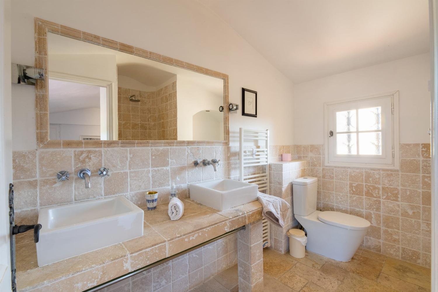 Bathroom | Holiday home in Provence