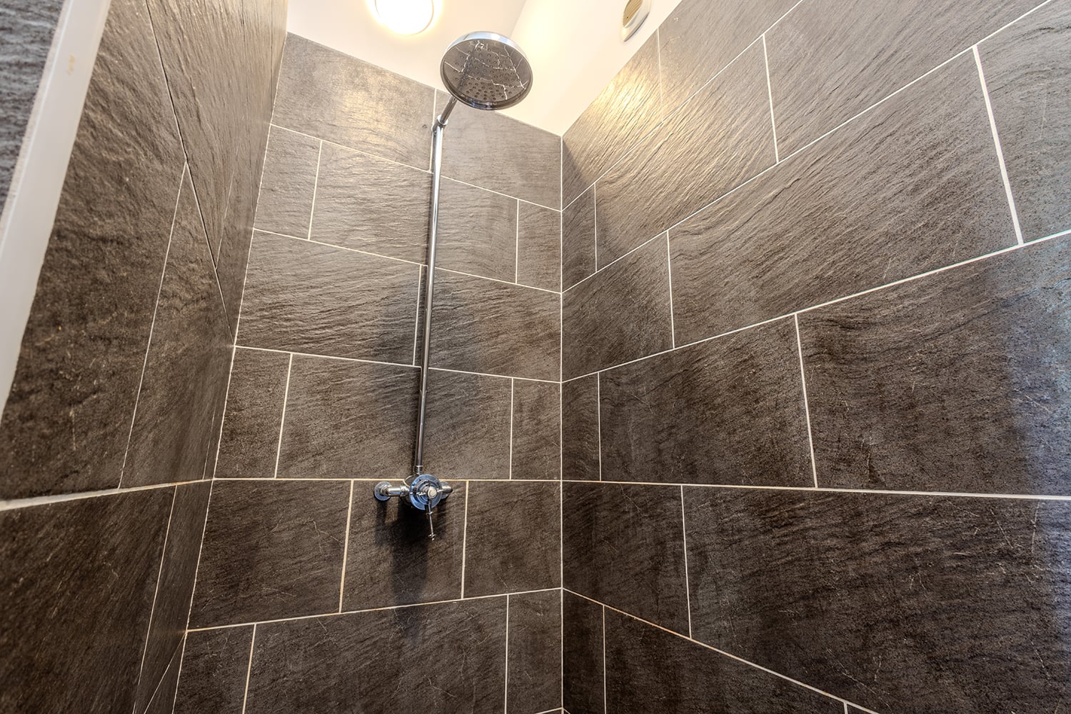 Bathroom | Holiday accommodation in the Tarn